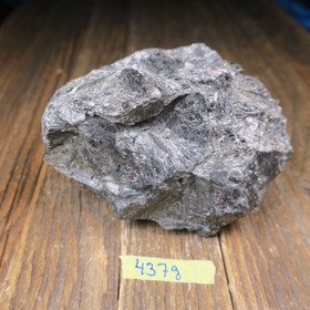 Nuummiitti 437g 95x85x60mm  Hi133 