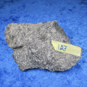 Nuummiitti  127g 80x55x30mm sis kordieriitti Hi133 