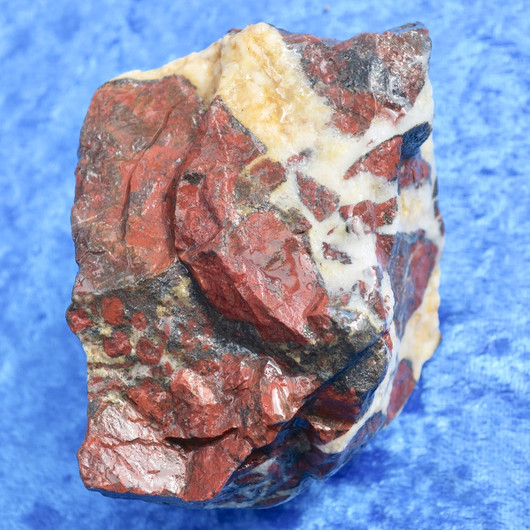 Jaspisbreksia raakapaloja 5kg erissä randomina tukkuhintaan. Suomi 