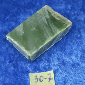 Nefriitti 23g sahattu siivu  nro30-7