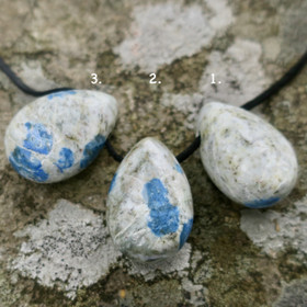 Riipus K2-jaspis graniittia ja atsuriittia, porattu 