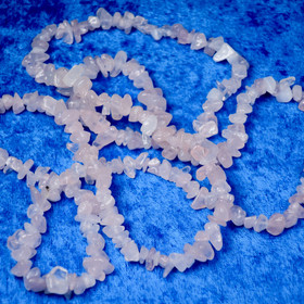 Helmet ruusukvartsi sipsi 85cm