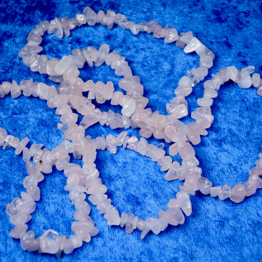 Helmet ruusukvartsi sipsi 85cm