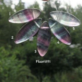 Riipus fluoriitti terälehti 40mm, porattu. Valitse