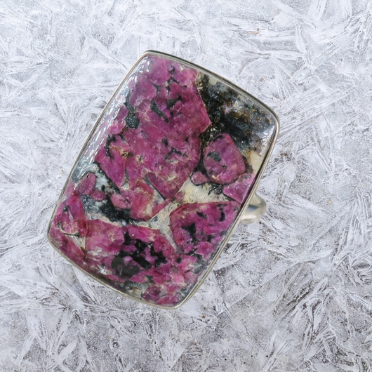 Hopeasormus eudialyytti 24mm nro1