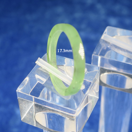 Sormus nefriitti kivisormus. Valitse koko valikosta