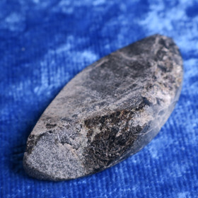 Nuummiitti kapussi hiomaton 9,5g 43x18x9mm Suomi Hi133d