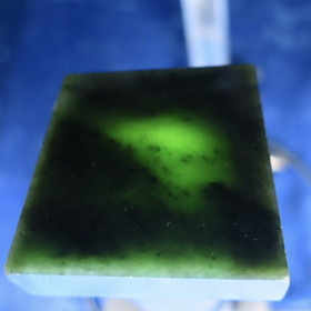 Nefriitti 105g hiottu siivu nro30-1