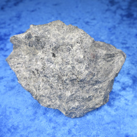 Nuummiitti 304gB 90x70x50mm, biotiitti, kordieriitti, granaatti Hi133 