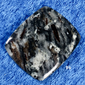 Kapussi astrofylliitti suorakaide  B3 / B6 valitse