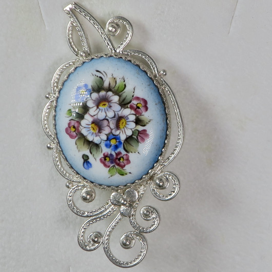 Rintakoru emalikoru kukkakimppu