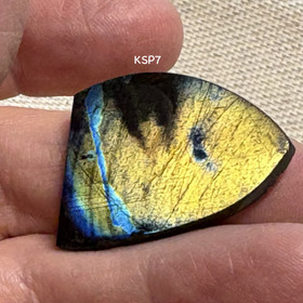 Spektroliitti kapussi. Ylämaa KSP7