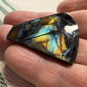 Spektroliitti kapussi. Ylämaa KSP69