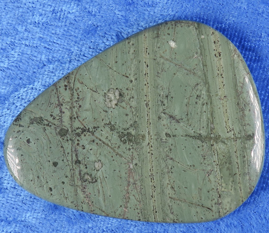  Tinguaiitti  taskukivi 47x60mm nro2