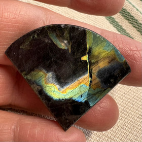 Spektroliitti kapussi. Ylämaa KSP26