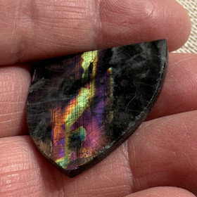 Spektroliitti kapussi. Ylämaa KSP31