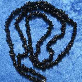 Helmet musta turmaliini schörl 90cm