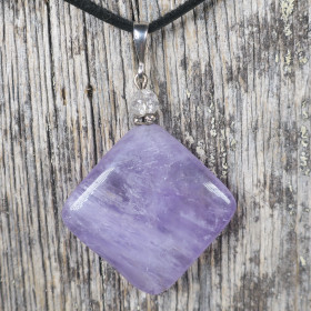 Riipus ametisti neliö zirkonikoristein. RUUTU 