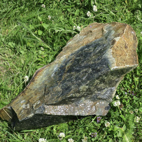 Jaloserpentiini raakakiviä 5kg erissä tukkuhintaan. Kittilä Suomi