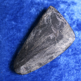 Nuummiitti kapussi hiomaton 15g 50x30x6mm Suomi Hi133f