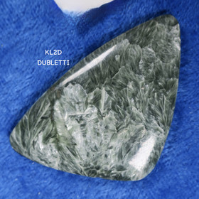 Kapussi serafiniitti klinokloori kolmikulmainen dubletti KL2D