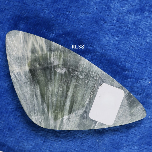 Kapussi serafiniitti klinokloori kolmikulmainen KL38