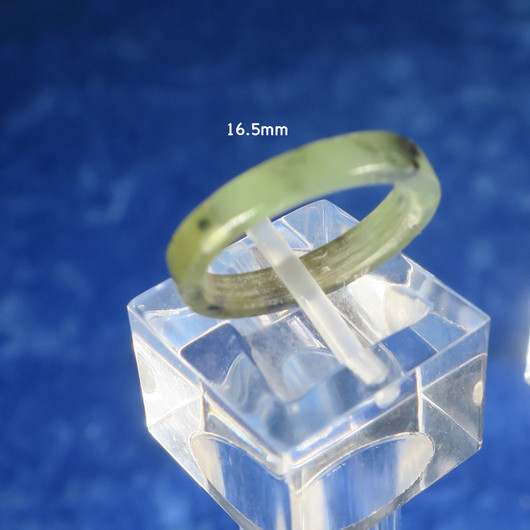 Sormus nefriitti kivisormus. Valitse koko valikosta