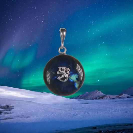 Riipus spektroliitti ja hopeinen Suomen leijona 18mm nro1