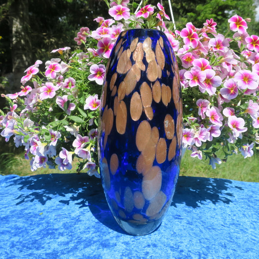 Maljakko 31cm, koboltinsininen käsinpuhallettua lasia ja lehtikultaa