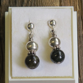 Korvakoru vihreä turmaliini 