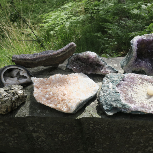 Apofylliitti ja stilbiitti kidesykerö iso 10,5kg. Norja