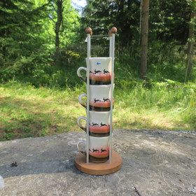 Mukiteline ja 4kpl punaisia porot juoksee keramiikkamukeja setti