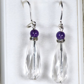 Korvakorut vuorikidepisara ja ametisti. QUEEN13