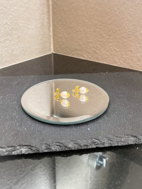 Devi Drops Cream -korvakorut, makeanvedenhelmi