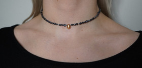 Sepia Drop Purple-kaulakoru, makeanvedenhelmi