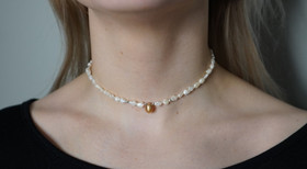 Sepia Drop Ivory-kaulakoru, makeanvedenhelmi