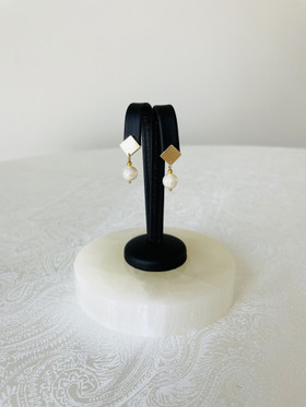 Divine Pearls BB - korvakorut, makeanvedenhelmi