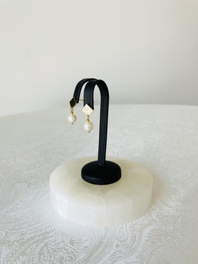 Divine Pearls BB - korvakorut, makeanvedenhelmi