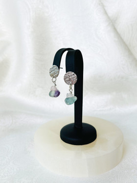 Aurora-korvakorut, fluoriitti