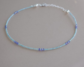 Taesha-kaulakoru, tansaniitti