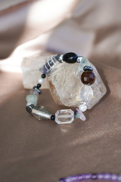 Rina-rannekoru, hematiitti-onyx-fluoriitti