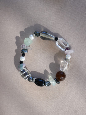 Rina-rannekoru, hematiitti-onyx-fluoriitti