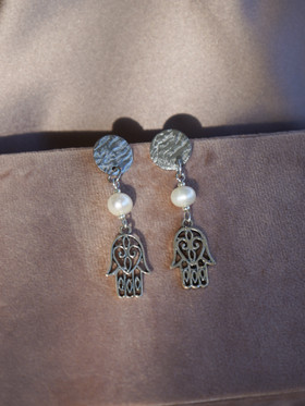 Fatima's Hand-korvakorut, makeanvedenhelmi