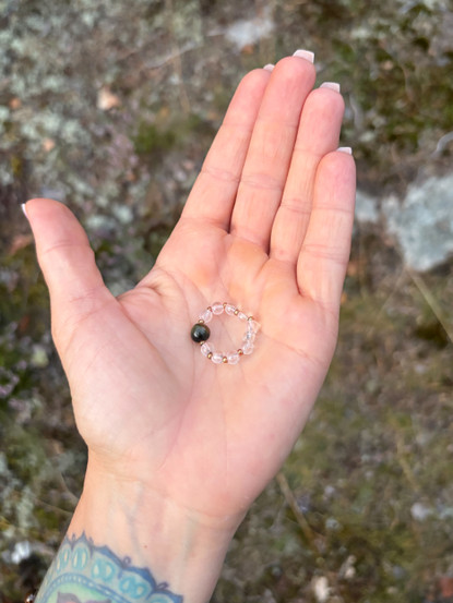 New Era Ball-sormus, tiikerinsilmä-vuorikristalli