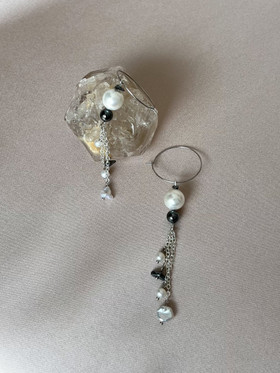 Zala-korvarenkaat, helmi-hematiitti