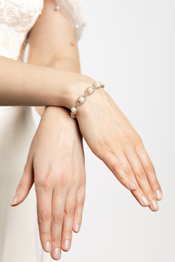 Pearlfection-rannekoru, makeanvedenhelmi