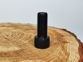 Taskun/terän kiinnityspultti 1 1/2