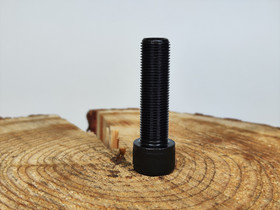 Taskun/terän kiinnityspultti 2 ¼