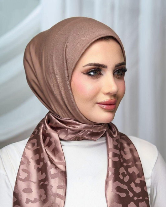  طباقيه قطن مع شريطين ساتان  بيج
