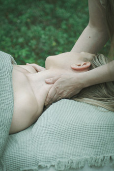 Intialainen päähieronta 45min